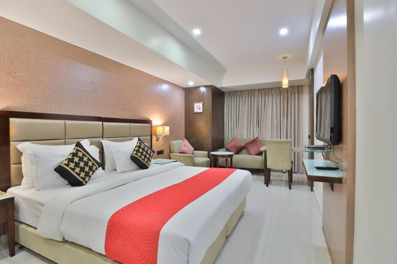 Krios Hotel - Near Sg Highway, Ахмедабад Екстериор снимка